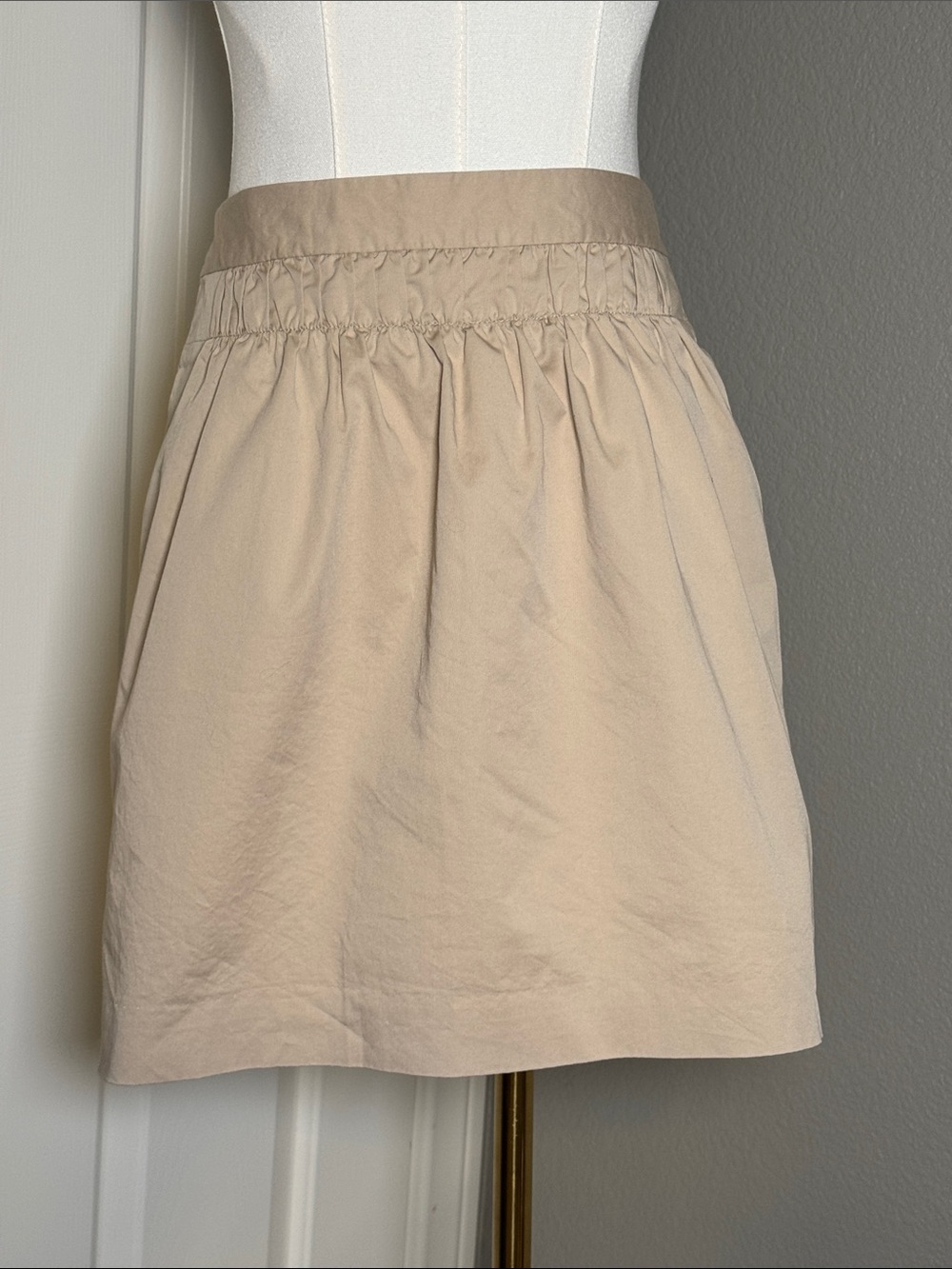 Banana Republic Beige Gathered Waist Mini Skirt